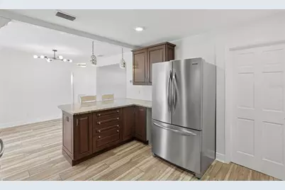 1460 69th Place S, Saint Petersburg, FL 33705 - Photo 17