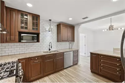 1460 69th Place S, Saint Petersburg, FL 33705 - Photo 15