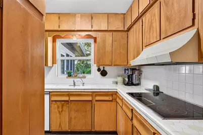 302 Park Ridge Avenue, Temple Terrace, FL 33617 - Photo 17
