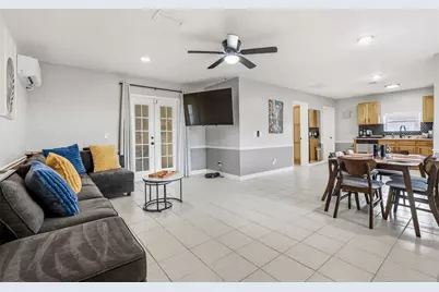 3823 N 56th Street, Tampa, FL 33619 - Photo 9