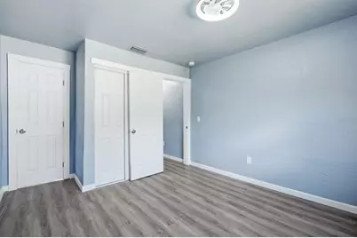 8143 Overlook Place NE, Saint Petersburg, FL 33702 - Photo 15