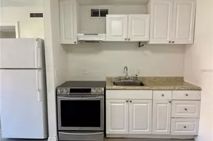 9013 Westchester Cir, Tampa, FL 33604 - Photo 3