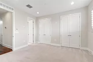 931 Arlington Ave N, Saint Petersburg, FL 33705 - Photo 29