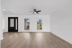 10609 Out Island Dr, Tampa, FL 33615 - Photo 7