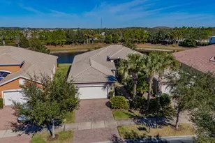 15644 Aurora Lake Cir, Wimauma, FL 33598 - Photo 7