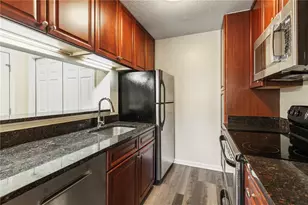 11901 4th Street N, Saint Petersburg, FL 33716 - Photo 3