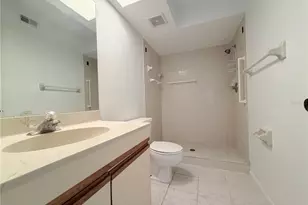 8151 Heatherwood Dr, Seminole, FL 33777 - Photo 15