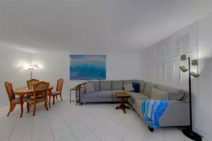 4885 1st St NE, Saint Petersburg, FL 33703 - Photo 3