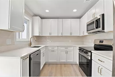 4540 Emerson Avenue S, Saint Petersburg, FL 33711 - Photo 9