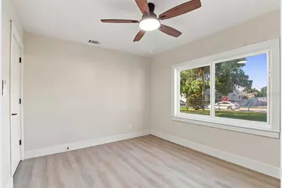 4540 Emerson Avenue S, Saint Petersburg, FL 33711 - Photo 19