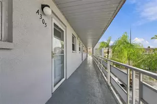 5660 80th St N, Saint Petersburg, FL 33709 - Photo 3