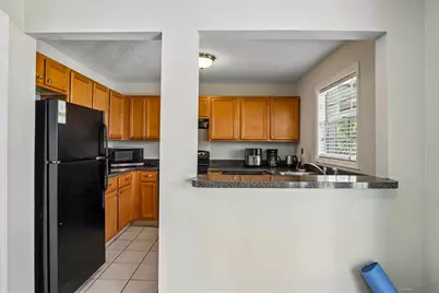 102 Pompano Drive SE #D, Saint Petersburg, FL 33705 - Photo 23