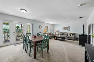 102 Pompano Dr SE, Saint Petersburg, FL 33705 - Photo 15