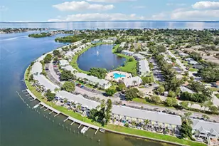 102 Pompano Dr SE, Saint Petersburg, FL 33705 - Photo 49