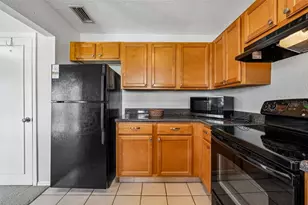 102 Pompano Dr SE, Saint Petersburg, FL 33705 - Photo 29