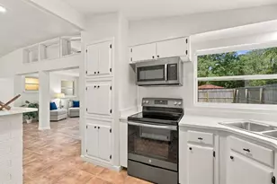 1390 Satsuma St, Clearwater, FL 33756 - Photo 9