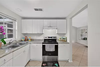 10110 Moores Mill Court, Tampa, FL 33615 - Photo 11