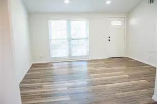 10102 Missy Ct, Tampa, FL 33615 - Photo 3