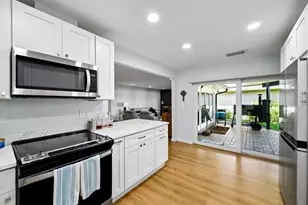 2335 Heron Cir, Clearwater, FL 33762 - Photo 9