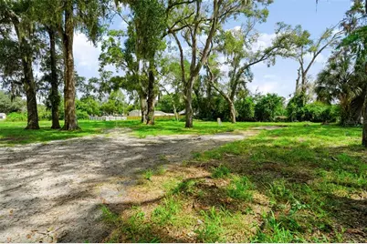 10336 Main Street, Thonotosassa, FL 33592 - Photo 33