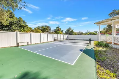 10804 Seminole Drive N, Saint Petersburg, FL 33708 - Photo 31
