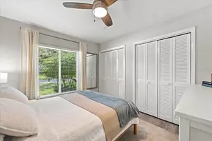13810 Lake Village Pl, Tampa, FL 33618 - Photo 31