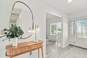 13810 Lake Village Pl, Tampa, FL 33618 - Photo 9