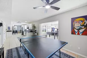 4710 Travertine Dr, Tampa, FL 33615 - Photo 9