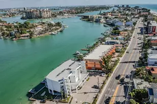 10091 Gulf Blvd, Treasure Island, FL 33706 - Photo 25