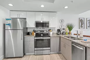 10091 Gulf Blvd, Treasure Island, FL 33706 - Photo 7