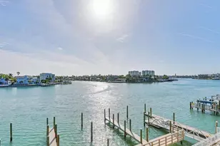 10091 Gulf Blvd, Treasure Island, FL 33706 - Photo 21