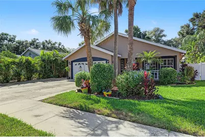 631 4th Avenue N, Safety Harbor, FL 34695 - Photo 1