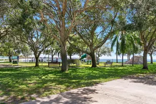816 15th Ave NE, Saint Petersburg, FL 33704 - Photo 77