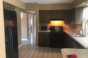 6250 16th St N, Saint Petersburg, FL 33702 - Photo 5