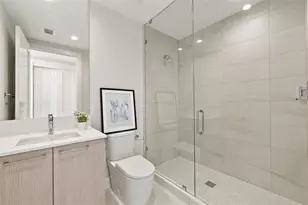 275 1st Ave S, Saint Petersburg, FL 33701 - Photo 19