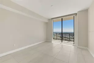 275 1st Ave S, Saint Petersburg, FL 33701 - Photo 13