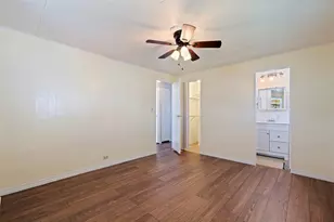 678 Mt Madison Ave NE, Saint Petersburg, FL 33702 - Photo 21
