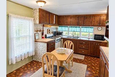 5306 Astrid Drive, Zephyrhills, FL 33541 - Photo 7