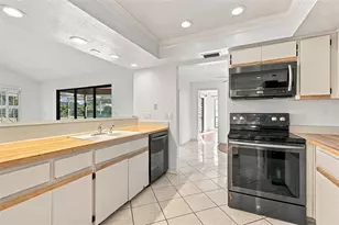 10843 Harborside Dr, Largo, FL 33773 - Photo 17