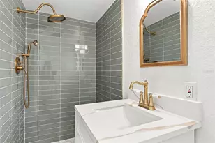 3615 Emerson Ave S, Saint Petersburg, FL 33711 - Photo 17