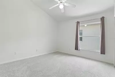 1101 Darlington Oak Drive NE, Saint Petersburg, FL 33703 - Photo 23
