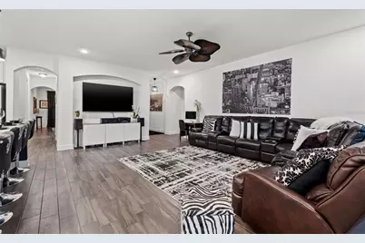 9506 Lisbon Street, Seffner, FL 33584 - Photo 7