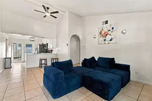 10118 Wheatley Hills Ct, Tampa, FL 33615 - Photo 9