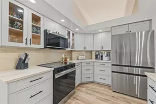 1829 Foxboro Ct, Oldsmar, FL 34677 - Photo 13