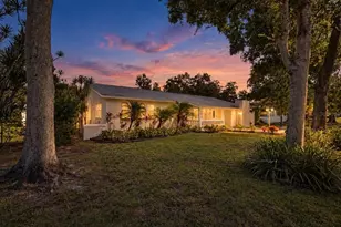 3219 46th St N, Saint Petersburg, FL 33713 - Photo 3