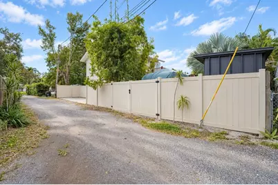 3219 46th Street N, Saint Petersburg, FL 33713 - Photo 55