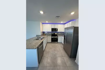 5586 Logan Cave Avenue, Wimauma, FL 33598 - Photo 5