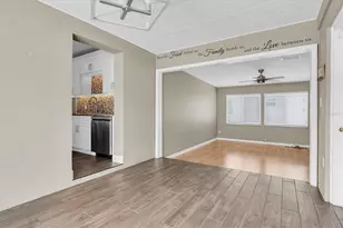 200 62nd St N, Saint Petersburg, FL 33710 - Photo 13