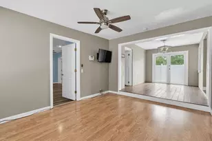 200 62nd St N, Saint Petersburg, FL 33710 - Photo 15