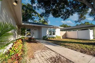 5751 Dunfries St N, Saint Petersburg, FL 33709 - Photo 3